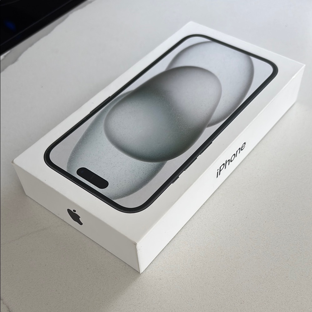 Apple iPhone 15 Box in Black with USB-C charging cable - No Phone